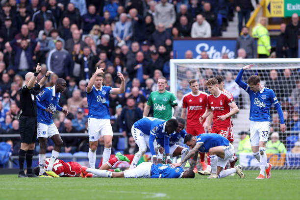 他通过巧妙 他通过巧妙